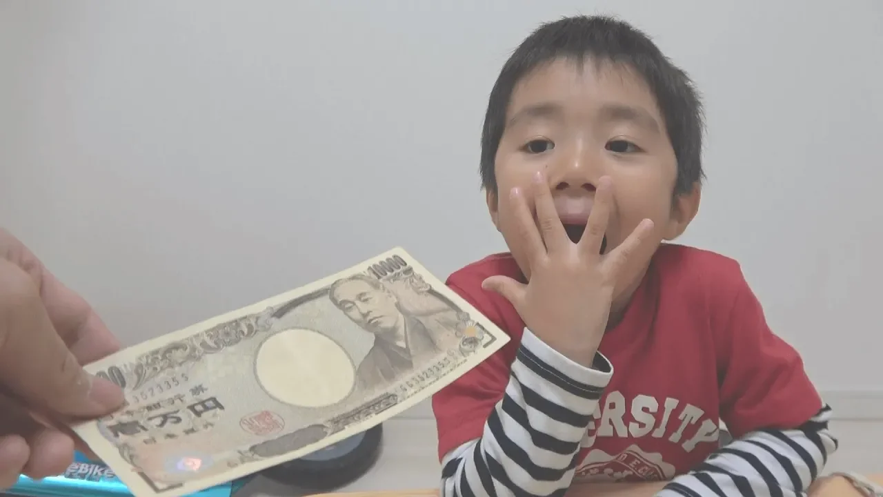 4歳の甥っ子にいきなり1万円あげて「30分以内に使い切って」と言ったらどんな使い方をするのか？